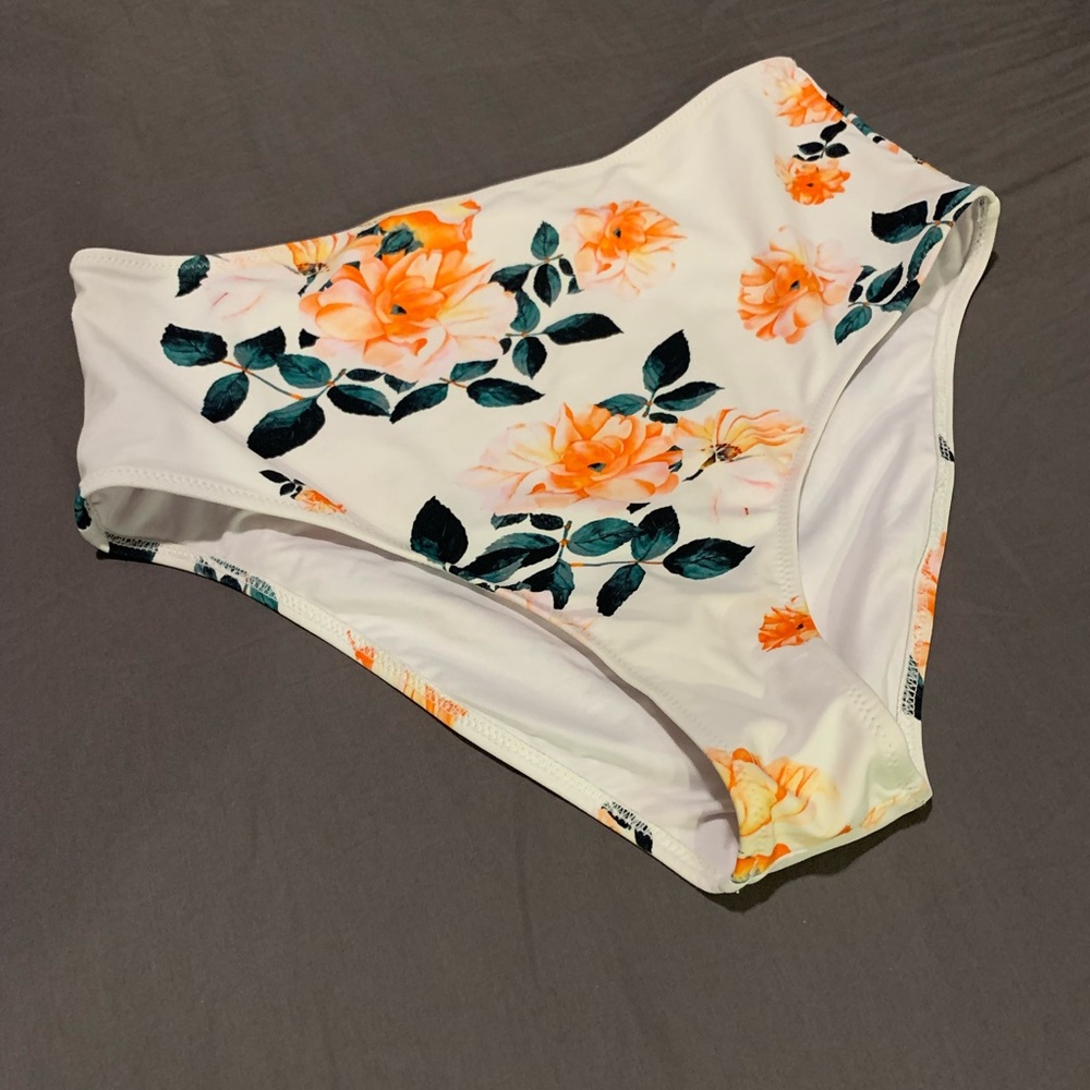High waisted swim bottom from CupShe size medium. NWOT